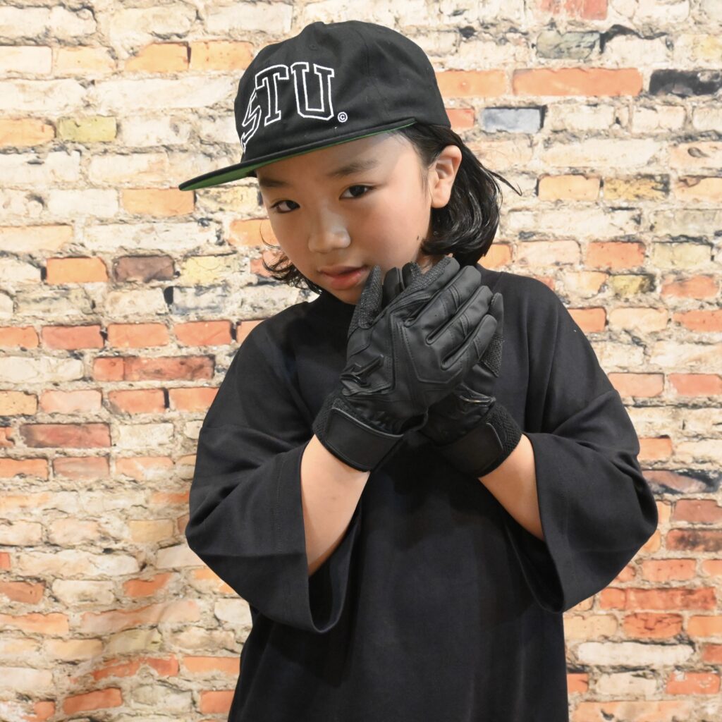 8T